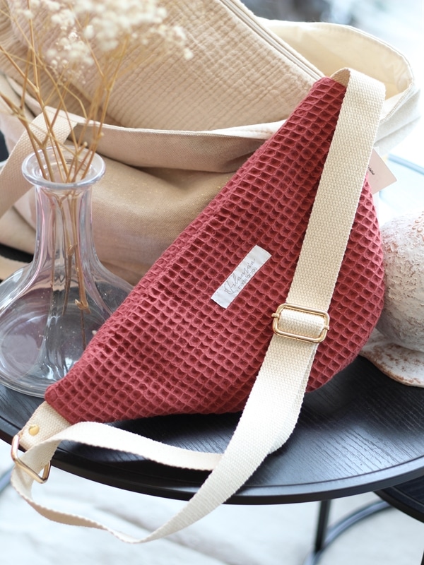 Banane Nid D'Abeille Prune Palopa Dos Banane Nid D'Abeille Prune Palopa Dos