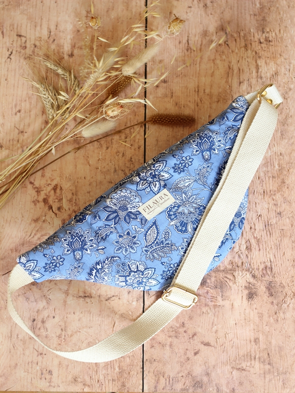 Banane Arlésienne Bleue Dos Banane Arlésienne Bleue Dos