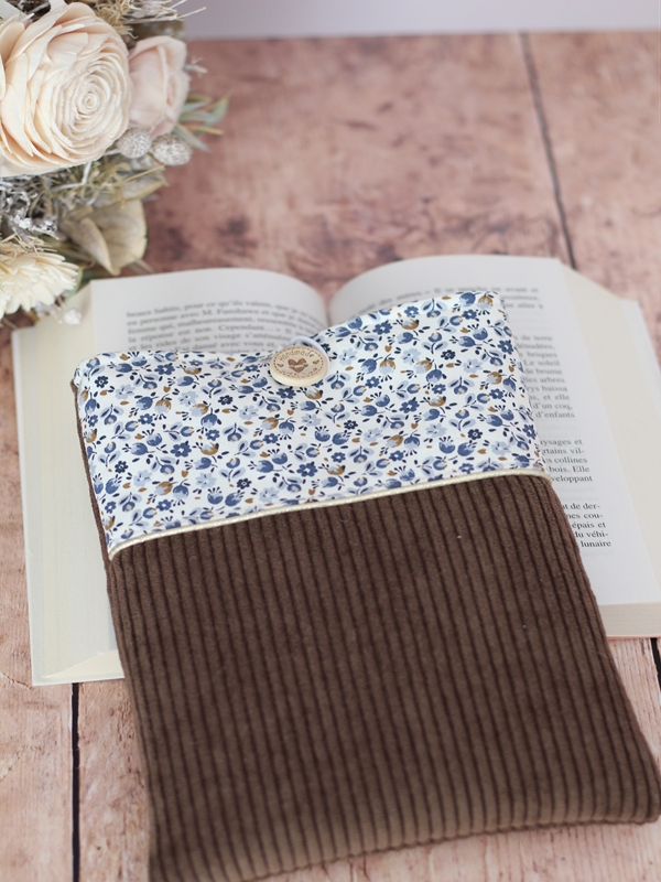 Pochette Ă Livre Brun Caseille Bleu