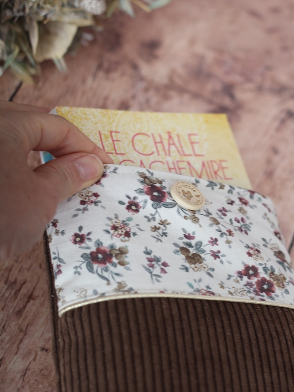 Pochette Ă Livre Brun Fleurs Prune Book Pochette Ă Livre Brun Fleurs Prune Book
