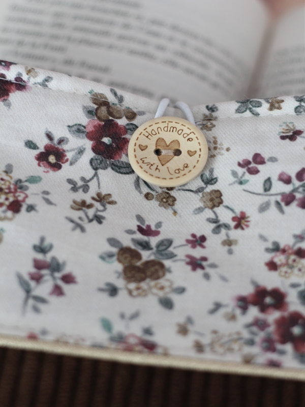 Pochette Ă Livre Brun Fleurs Prune Bouton Pochette Ă Livre Brun Fleurs Prune Bouton