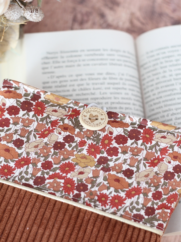 Pochette Ă Livre Rouille Forest Bouton Pochette Ă Livre Rouille Forest Bouton