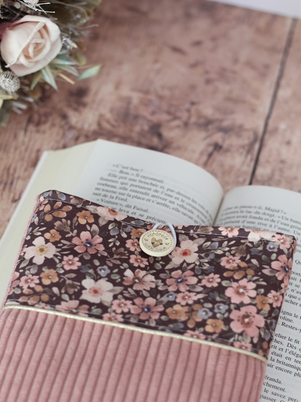 Pochette à Livre Vieux Rose Apolline Détails Pochette à Livre Vieux Rose Apolline Détails