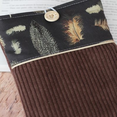 Pochette à Livre Velours Brun Amherst Devant