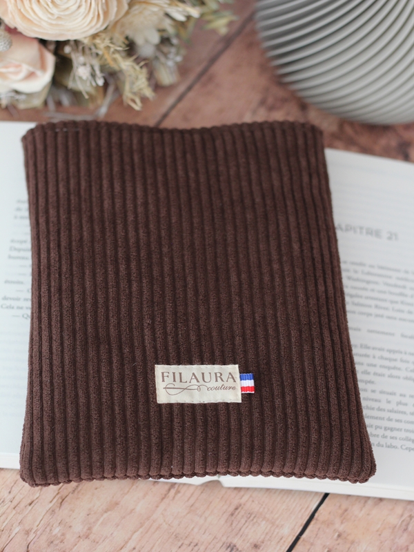 Pochette à Livre Velours Brun Amherst Dos Pochette à Livre Velours Brun Amherst Dos