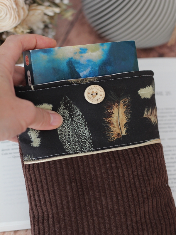 Pochette à Livre Velours Brun Amherst Livre Pochette à Livre Velours Brun Amherst Livre