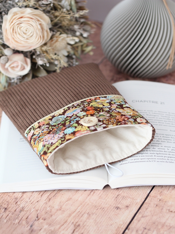 Pochette à Livre Velours Brun Meadow Intérieur Pochette à Livre Velours Brun Meadow Intérieur