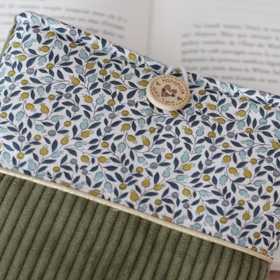 Pochette à Livre Velours Kaki Florina Devant