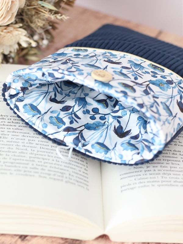 Pochette à Livre Velours Marine Lou Intérieur Pochette à Livre Velours Marine Lou Intérieur